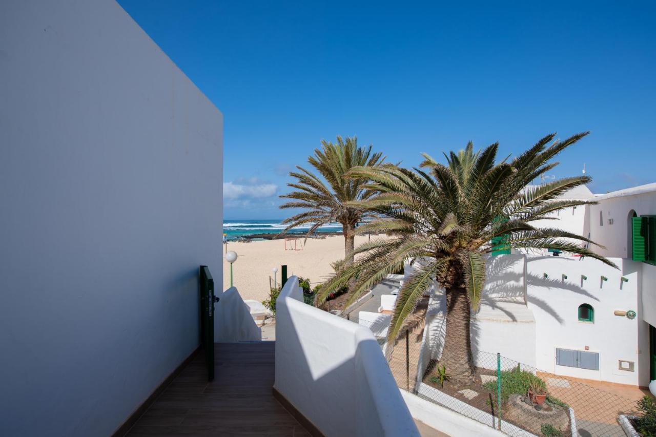 Homeforguest Modern And New Beachfront Apartamento La Oliva