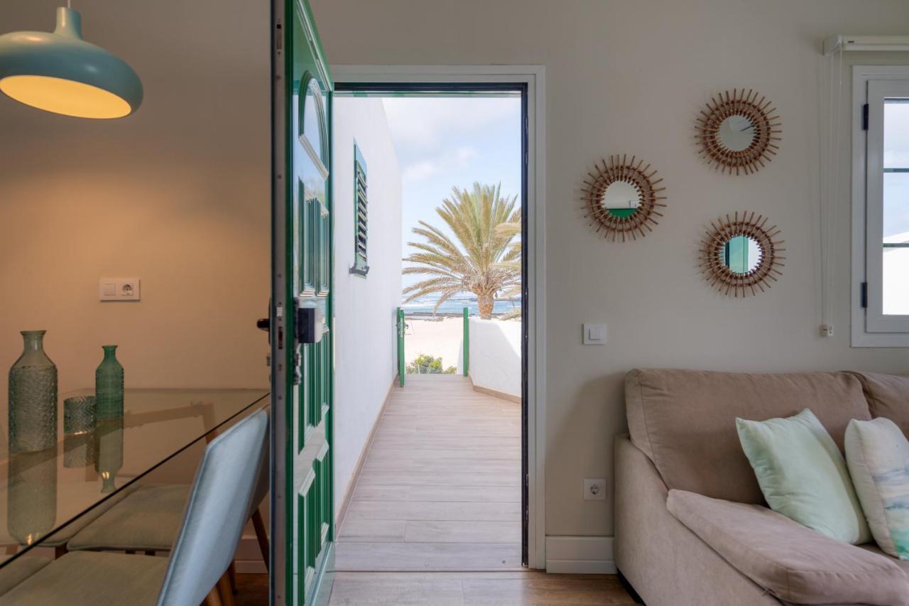 Homeforguest Modern And New Beachfront Apartment *